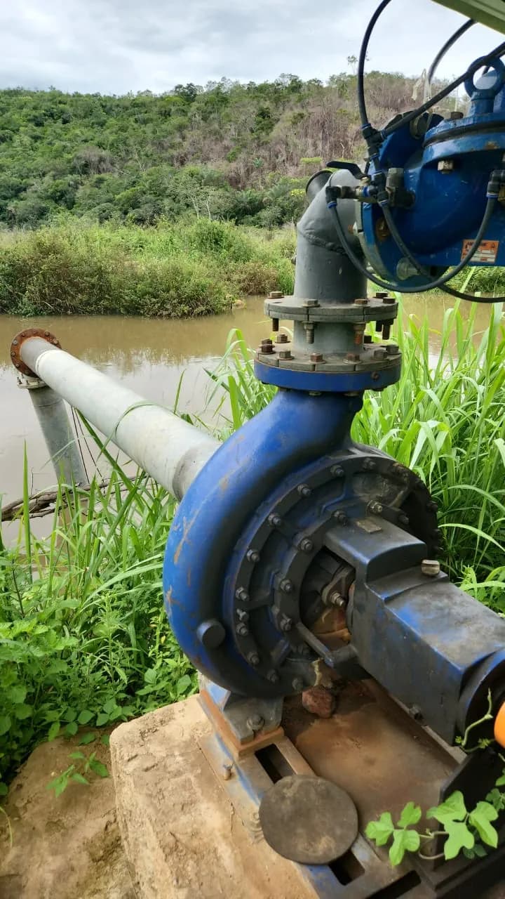 Equipamento de bombeamento da propriedade.